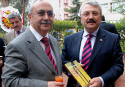 Telatar kitabını tanıttı