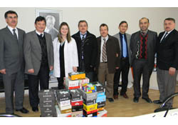 İzci yardımseverdir