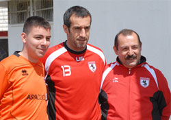 Hatıra fotoğrafı çektirdiler