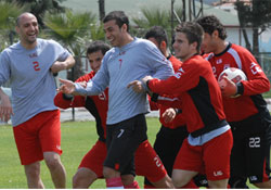 Yüzünüz hep gülsün