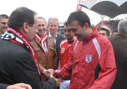 Bakan Demir tebrik etti