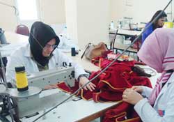 Kostümde de "Kadının adı var"