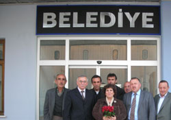 Şahinoğlu çiçeklerle uğurlandı