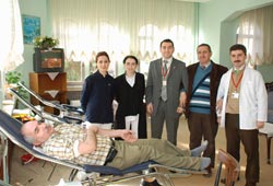 Özel İdare personeli kan verdi