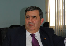 Çiftçi devlete yardım etti!