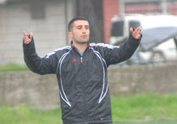 YOLSPOR MORAL ARIYOR