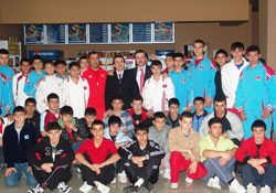 BOKSÖRLER MORAL DEPOLADI