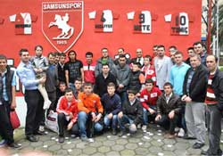 Ahmet ve Kemal Ödüllerini Aldı