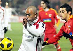 JULİO CESAR HAREKATI