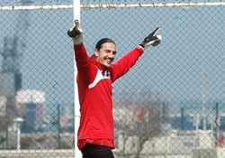 Ahmet Şahin geliyor