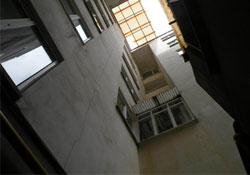 Şimdi de korsan asansörcü!