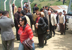 Umutlulu öğrencilere 'kardeş okul' yardımı