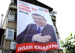Dev pankarta büyük ilgi
