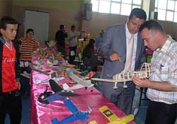 Öğrencilere havacılığı sevdiriyorlar