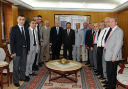 YÖNETİMDEN VALİ AKSOY'A ZİYARET