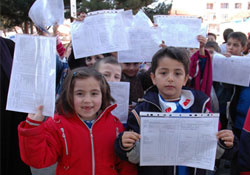 Öğrencileri karne heyecanı sardı