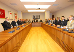 Yönetimden Özgener'e ziyaret