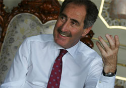 Gandi'yi fena ti'ye aldı