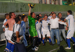 Şampiyonluğu Başkan Erbil'e hediye ettiler