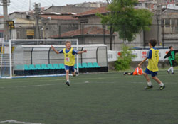 Minikler Fırtına Gibi