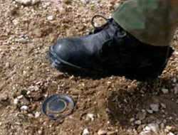 Askere mayın tuzağı