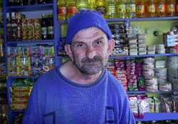 Derede ölü bulundu