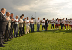 Yönetim futbolcularla tanıştı