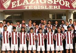 Elazığspor'dan imza şov