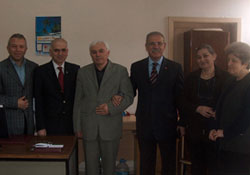 Hayvalı mazbatasını aldı