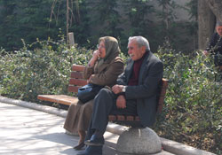 Beklerken yılları devirdiler