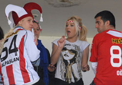 BAYAN TARAFTARA MÜJDE