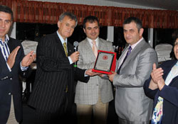 Vekiller toplu yemek yedi