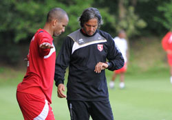 Özel olarak çalışıyor