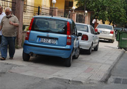 Kaldırımlar kimin için?