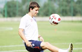 Pal Lazar form tutuyor