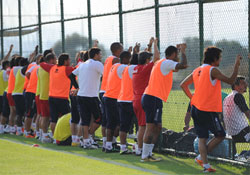 Kasımpaşa - Göztepe maçını izlediler