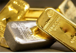 Gümüş altını geçti