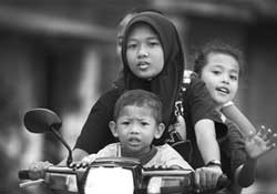 Kadınlara yönelik sürpriz düzenlemeler