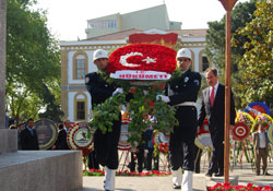 Devlet Ata'nın huzurundaydı