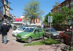 Sokaklar otoparka döndü