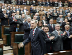 Kim bu geveze bakan?