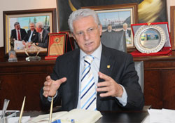 Oruçlu şoförler trafikte ne yapar?