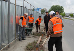Canik'te kaldırım temizliği