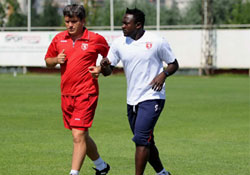 Zenke ayrı çalıştı