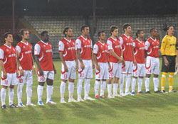 İlk yarıdaki futbol taraftarı tedirgin etti