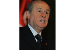 Devlet Bahçeli'de darbecilere karşı