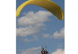 Yamaç paraşütü sezonu açıldı