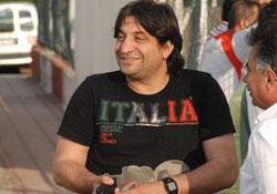 BİZ İŞİMİZE BAKIYORUZ