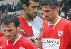 YUVADAN UÇUYORLAR MI?