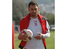 Hakan Bayraktar'da ayrılıyor